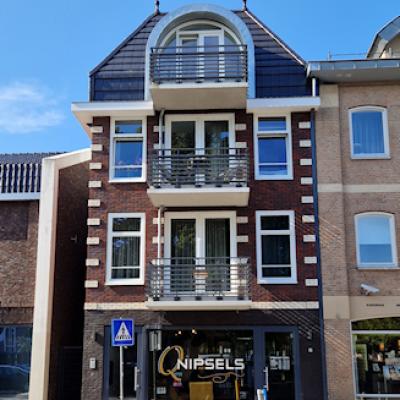 Winkel met 6 appartementen Aalsmeer